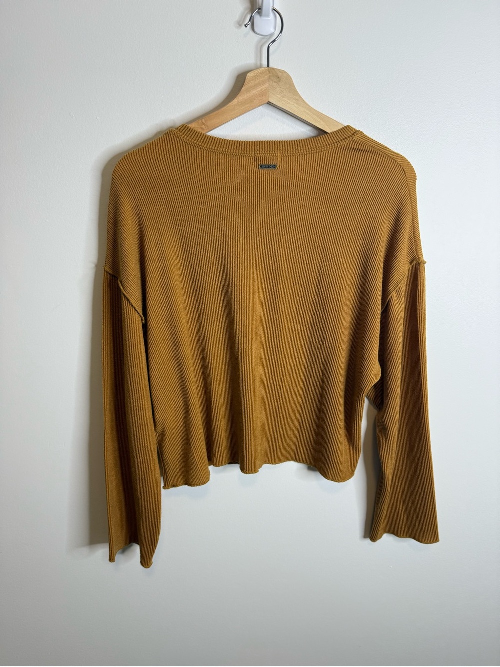 Billabong Waffle Crewneck Sweater in Mustard size medium - Picture 9 of 9